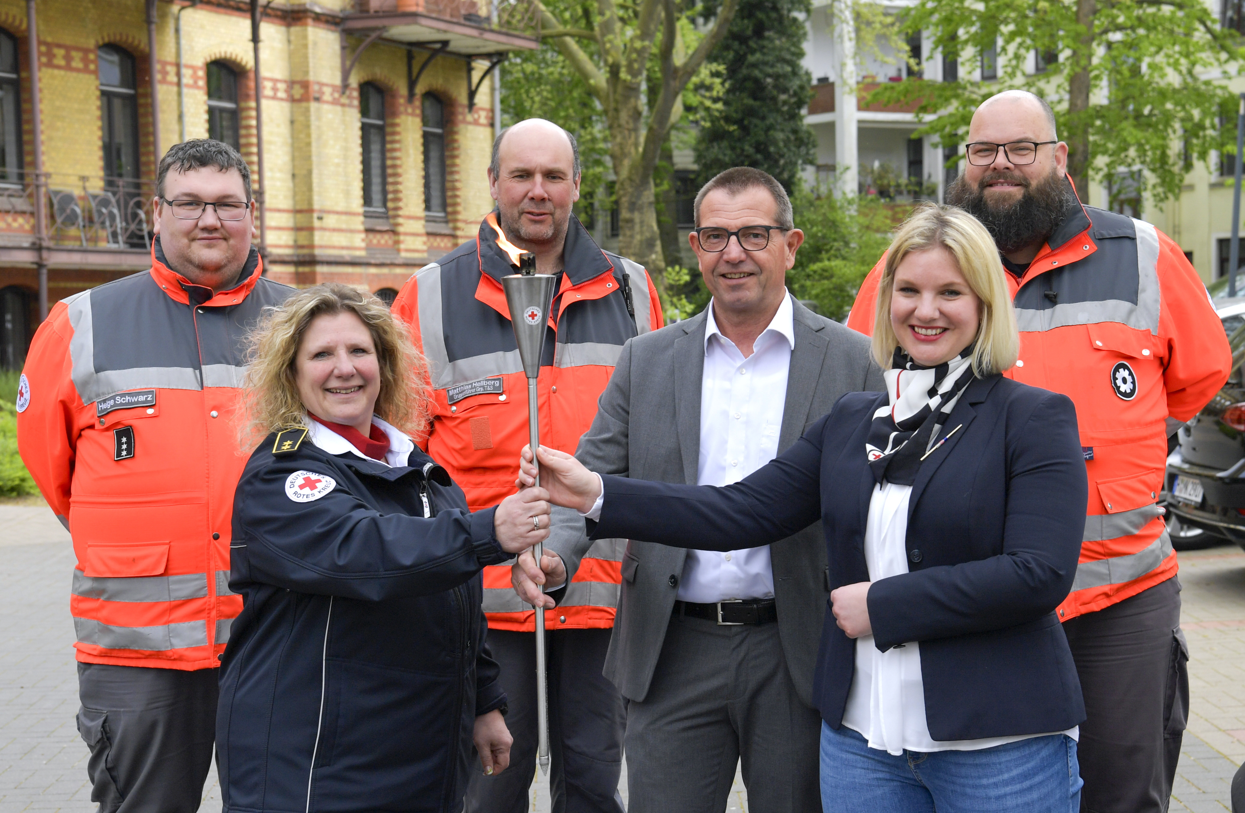 240415-clemi-fackelubergabe_im_04